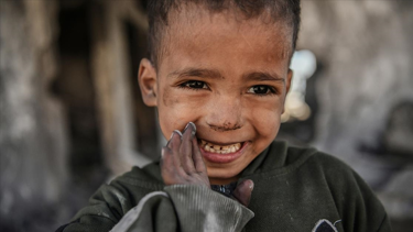 Gazze'de 600 bin çocuk eğitim hakkından mahrum