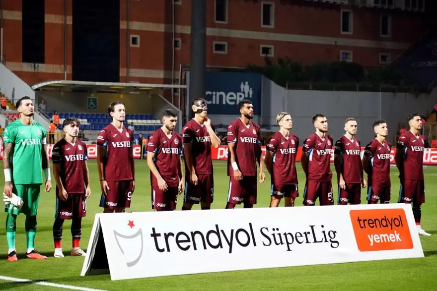 Trabzonspor, Kasımpaşa deplasmanında farklı kazandı 3 Trabzonspor, Kasımpaşa deplasmanında farklı kazandı 3