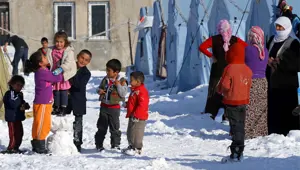 3 ay geçti 70 bin kişi hâlâ çadırda
