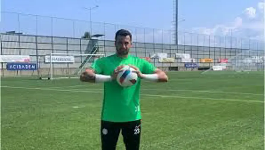 Süper Lig'de en az süre alan transferler: İmzayı attılar kulübede oturdular! 3