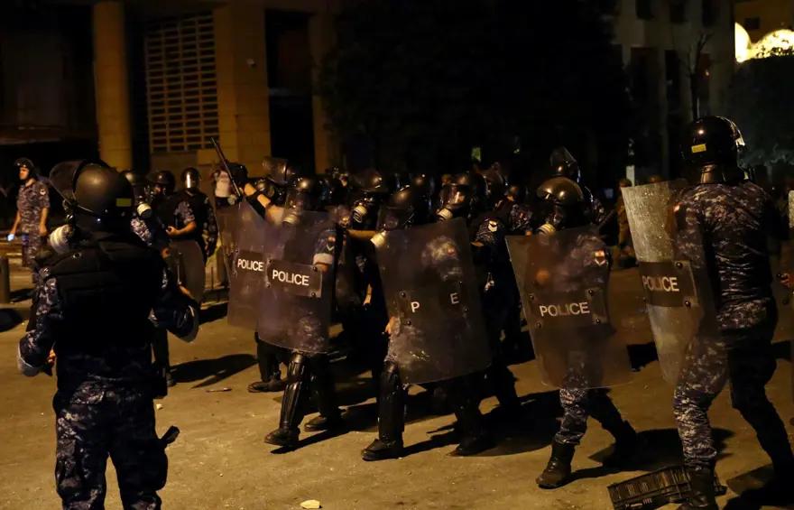 Beyrut'ta protestolar sürüyor 18