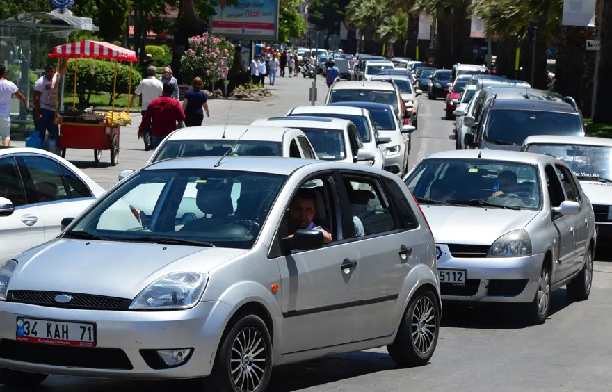 Tatilciler "erken" dönüş yolunda 1