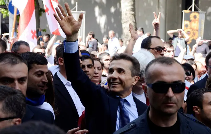 Milyarderin iktidar protestosu 1