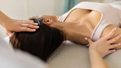 Boyun ağrısı için kayropraktik uzmanına giden 29 yaşındaki kadın hayatını kaybetti