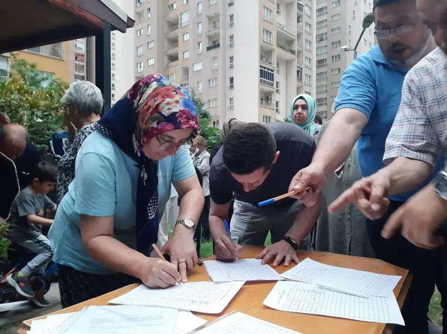 Bursa'da site zammı eylemine tekme tokat dayak 8
