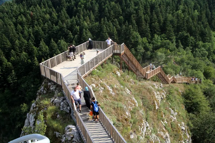 Kastamonu'nun kanyonlarıyla ünlü ilçesi Pınarbaşı nüfusunun 20 katı ziyaretçi ağırladı 11 Kastamonu'nun kanyonlarıyla ünlü ilçesi Pınarbaşı nüfusunun 20 katı ziyaretçi ağırladı 11