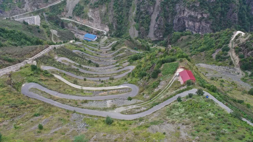 Korku saçan 21 virajlı yol 9