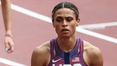 McLaughlin, kendisine ait kadınlar 400 metre engelli dünya rekorunu geliştirdi