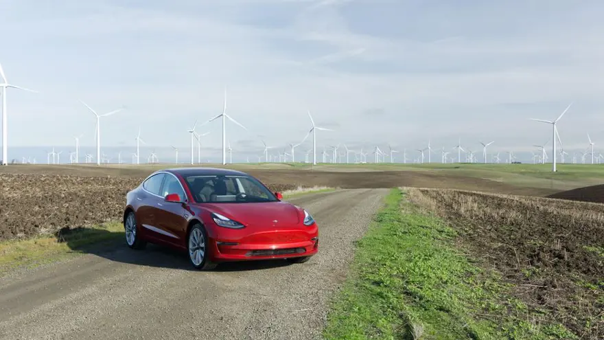 YENİ TESLA MODEL 3 5