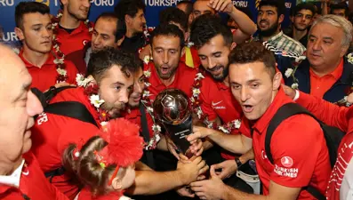 Ampute Milli Takımı'na coşkulu karşılama