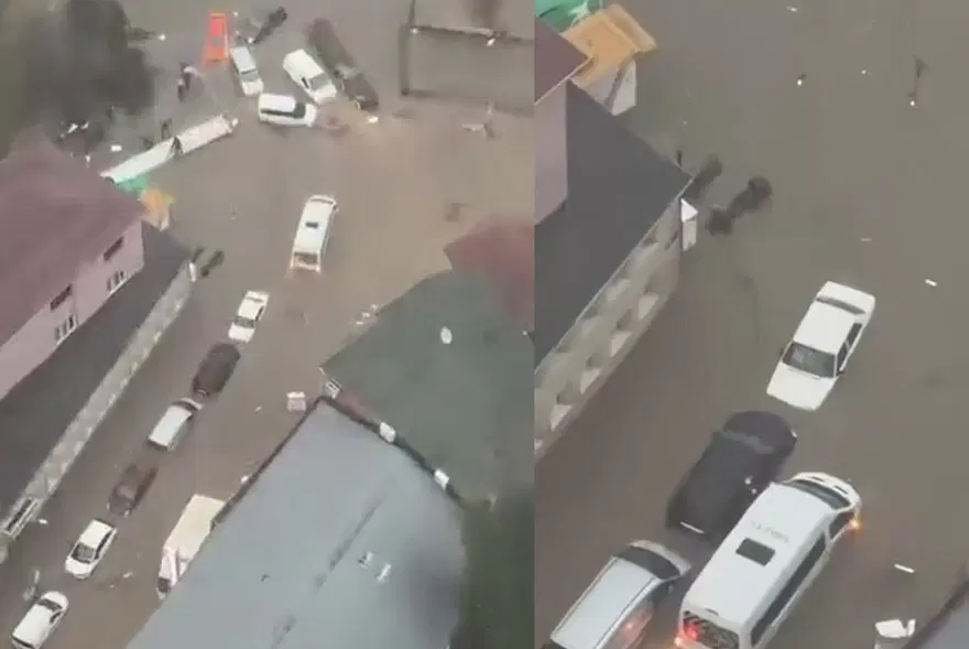 AYAZAĞA'DA ONLARCA ARAÇ SUYA GÖMÜLDÜ 8