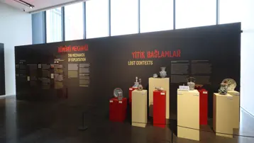 "İnsanlığın Yükü: Dekolonizasyonun Bugünü" sergisi AKM'de açıldı
