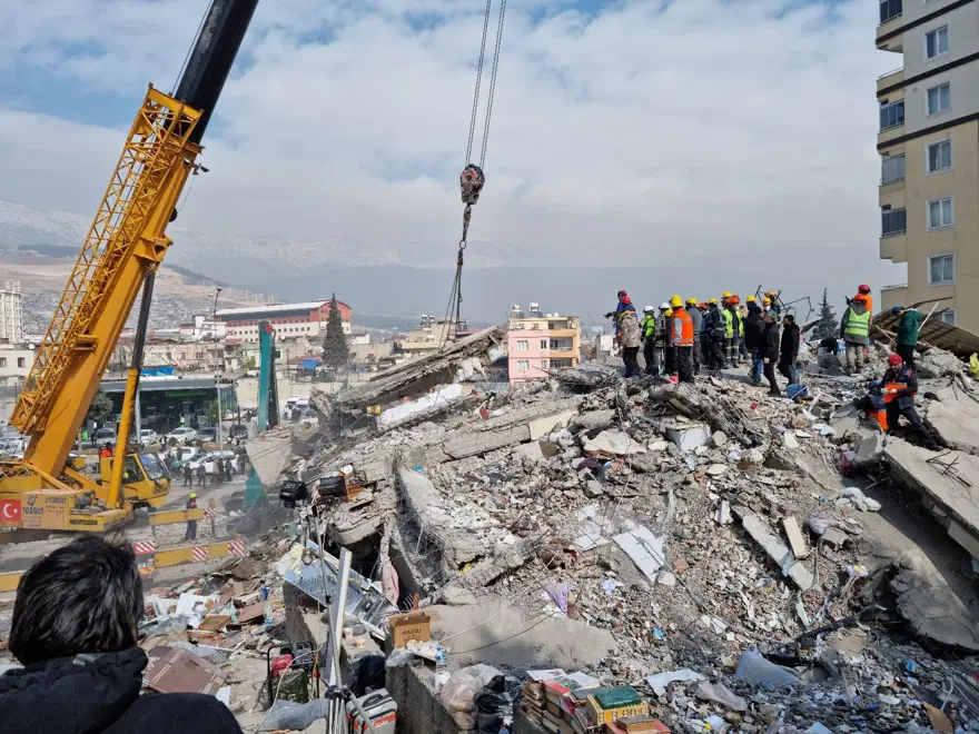 Depremden aylar sonra ortaya çıkan gerçek: “Pes”dedirten savunmayı yapan müteahhidin 5 binası daha yıkılmış 3 Depremden aylar sonra ortaya çıkan gerçek: “Pes”dedirten savunmayı yapan müteahhidin 5 binası daha yıkılmış 3