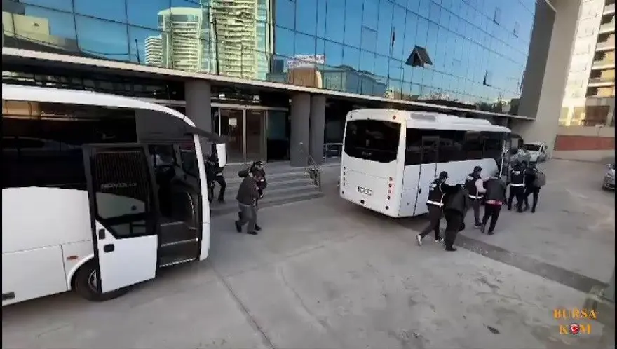 Kredi vaadiyle 20 milyon dolandırdılar: 14 kişi tutuklandı 2