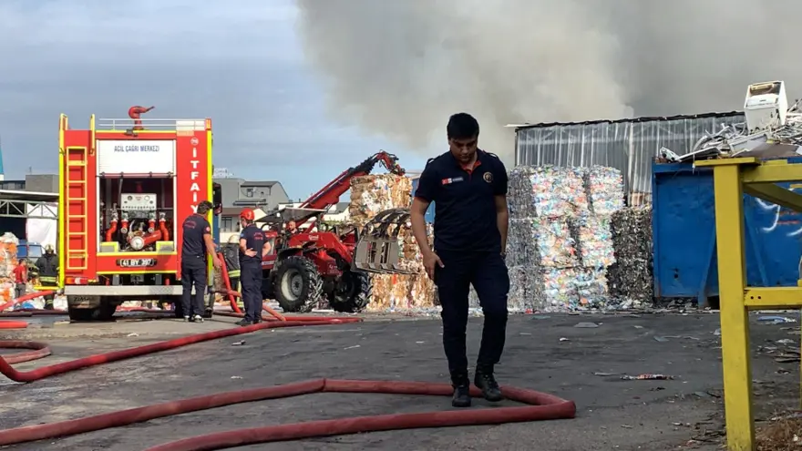 Kocaeli'de geri dönüşüm tesisinde yangın 4
