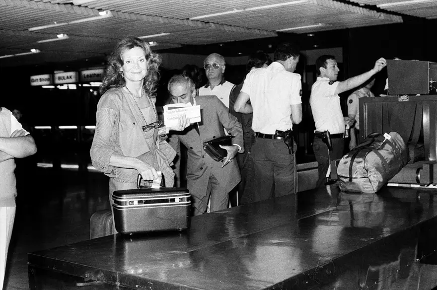 Usta sanatçı Yıldız Kenter son yolculuğuna uğurlandı 24