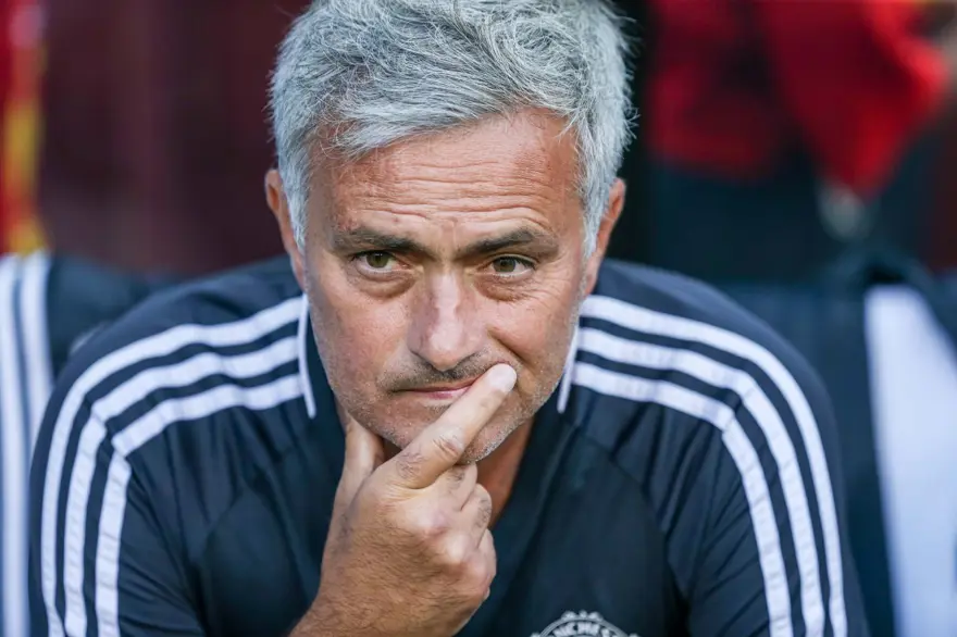 Manchester United teknik direktörü Jose Mourinho neden otelde kalıyor? 