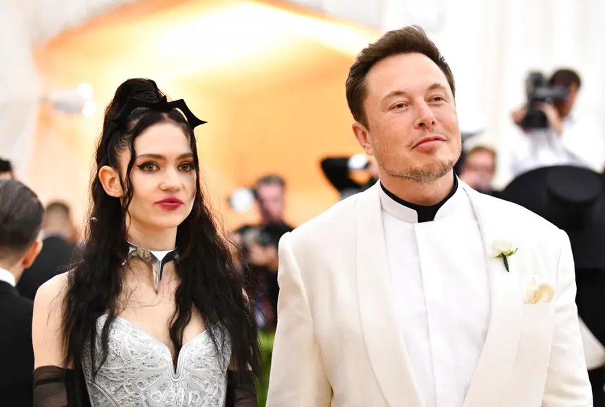 Elon Musk'ın üç çocuğunun annesi Grimes'a otizm teşhisi konuldu 1 Elon Musk'ın üç çocuğunun annesi Grimes'a otizm teşhisi konuldu 1