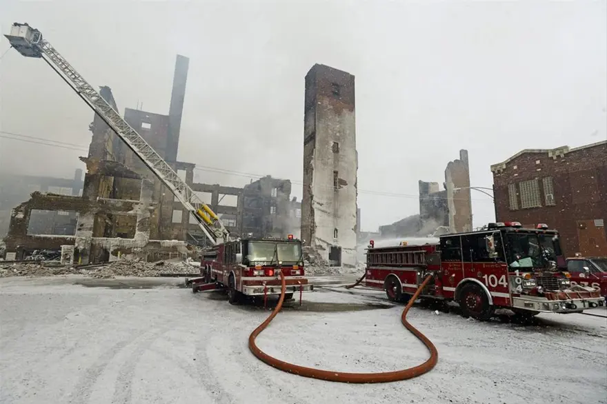 İtfaiyenin buzla mücadelesi 47
