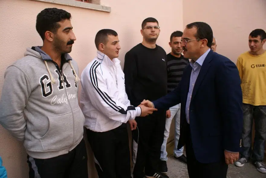 Bakan'dan mahkumlara tespih 