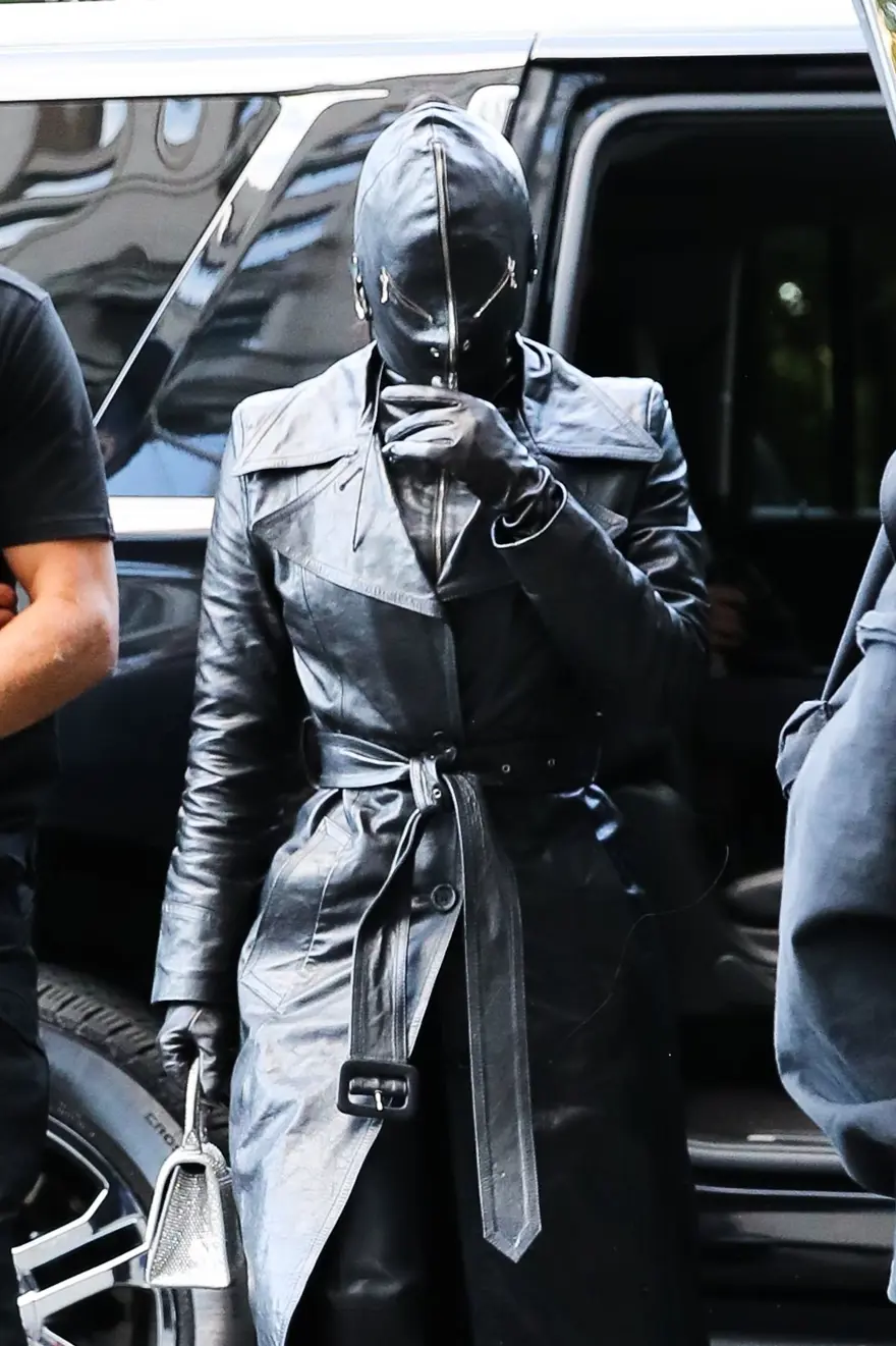 Jared Leto farklı maske tedbiriyle bile tanındı 5