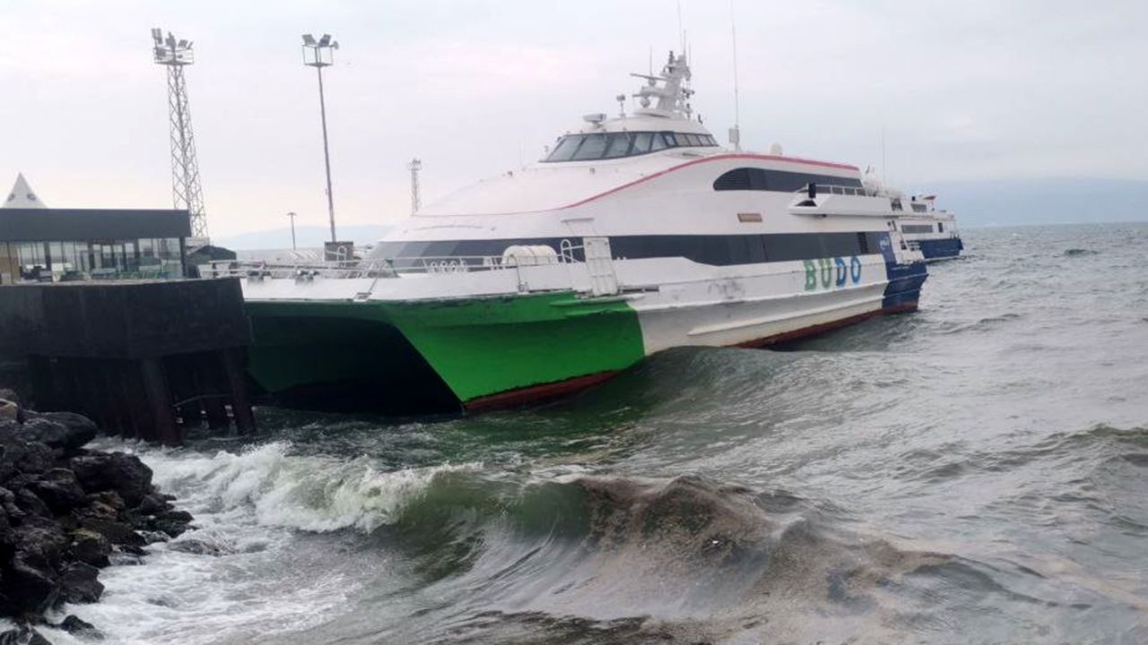 Marmara'da fırtına: İDO ve BUDO'nun bazı seferleri iptal edildi