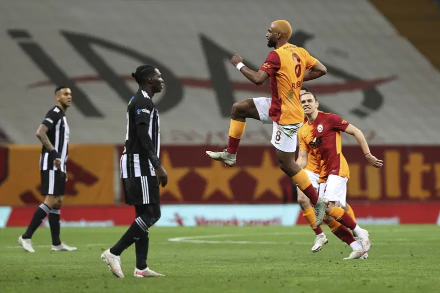 Galatasaray ve Fenerbahçe kazandı, zirve yarışı kızıştı 7