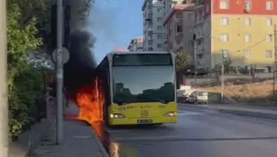 Ümraniye'de İETT otobüsünde yangın