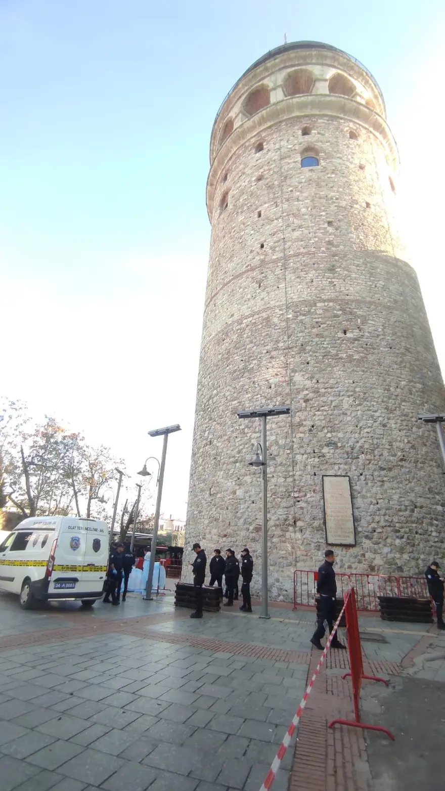 Galata Kulesi’ndendüştü, yaşamını yitirdi 2