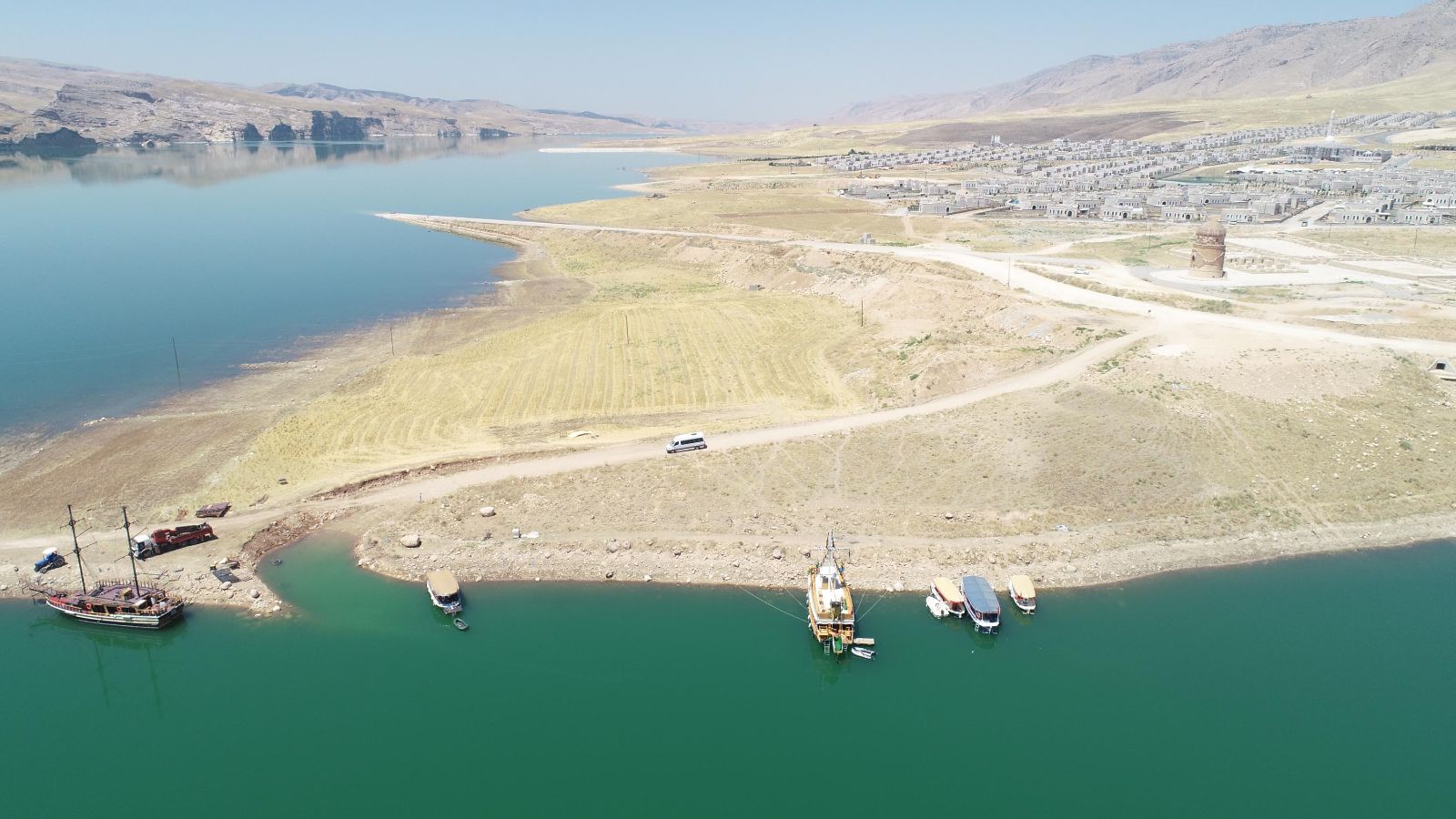 Su altında kalan 12 bin yıllık Hasankeyf, teknelerle gezilecek