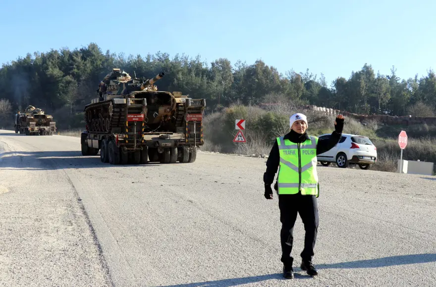 İdlib sınırına askeri sevkiyat 13