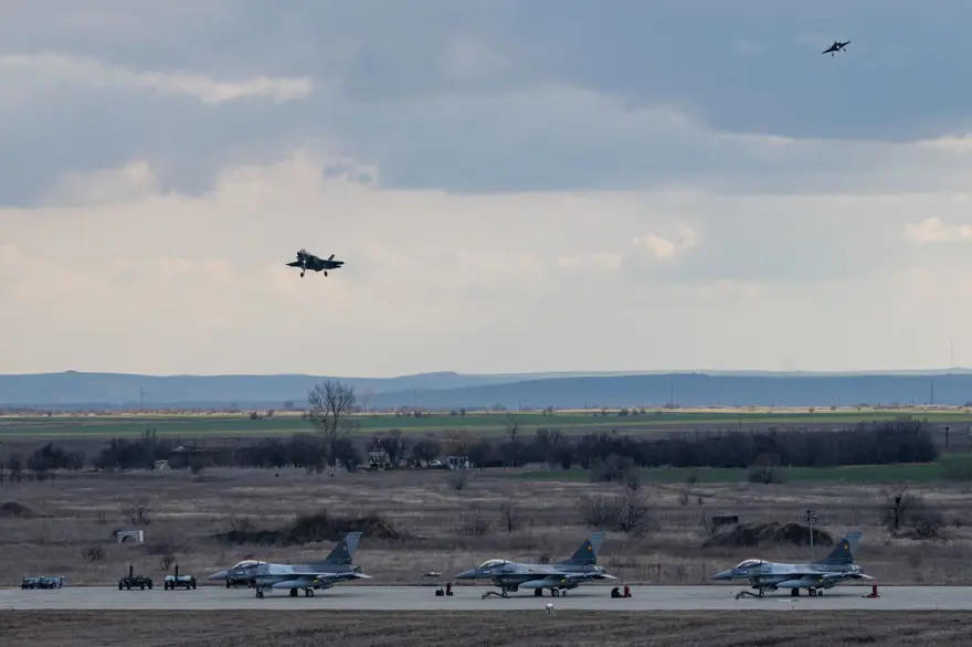 NATO'nun ilk kez görevlendirdiği askeri güç: 40 bin kişilik Mukabele Kuvveti 11 NATO'nun ilk kez görevlendirdiği askeri güç: 40 bin kişilik Mukabele Kuvveti 11