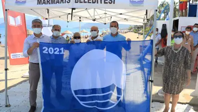 Mavi bayraklı Marmaris plajları tatilcileri bekliyor