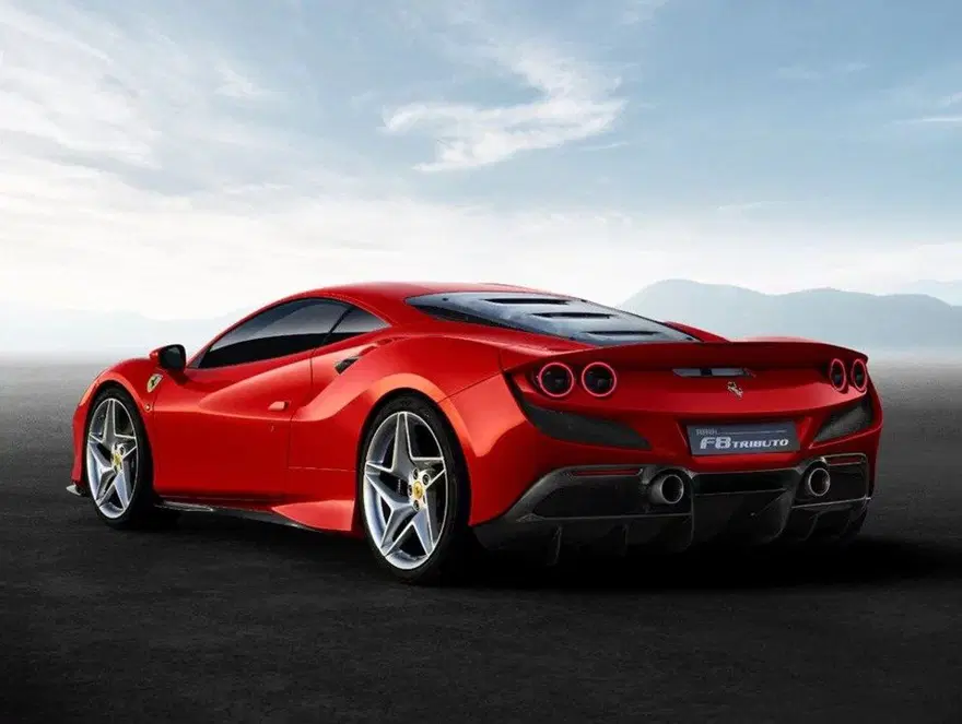 Cenevre’de Ferrari’den F8 Tributo tanıtımı 5 Cenevre’de Ferrari’den F8 Tributo tanıtımı 5