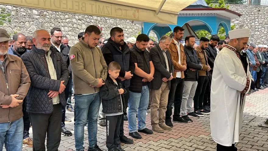 Minik Ardıç son yolculuğuna uğurlandı 1