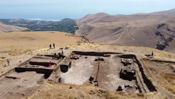 Bitlis'teki Kef Kalesi'nde kazı çalışmaları devam ediyor