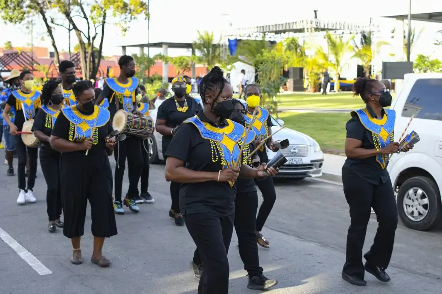 Barbados cumhuriyeti ilanetti: 400 yıl sonra gelen bağımsızlık 5