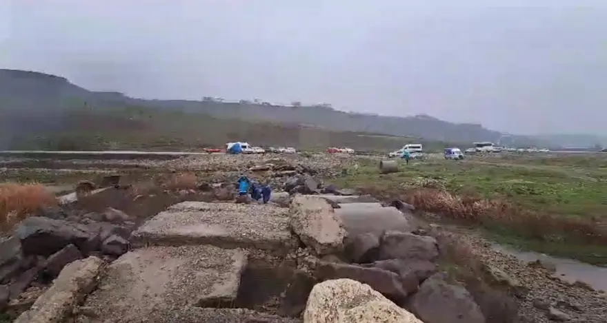 Kayıp çiftçiden bir iz daha: Dün telefonu bulunmuştu, bugünşalvarı bulundu 6 Kayıp çiftçiden bir iz daha: Dün telefonu bulunmuştu, bugünşalvarı bulundu 6