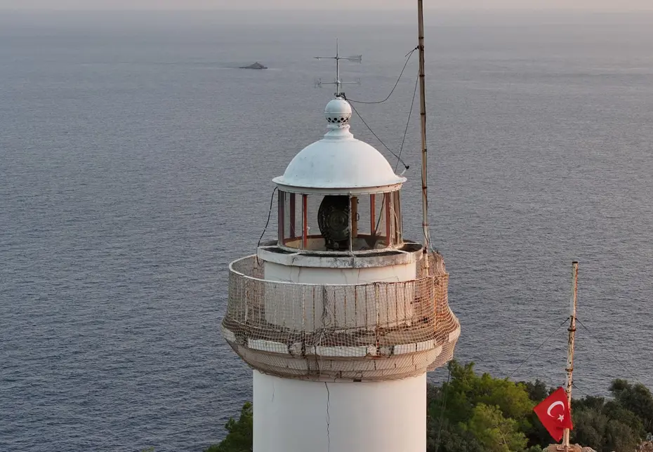 Gelidonya'nın son fenercisi. 1944'ten beri aynı aile görev yaptı