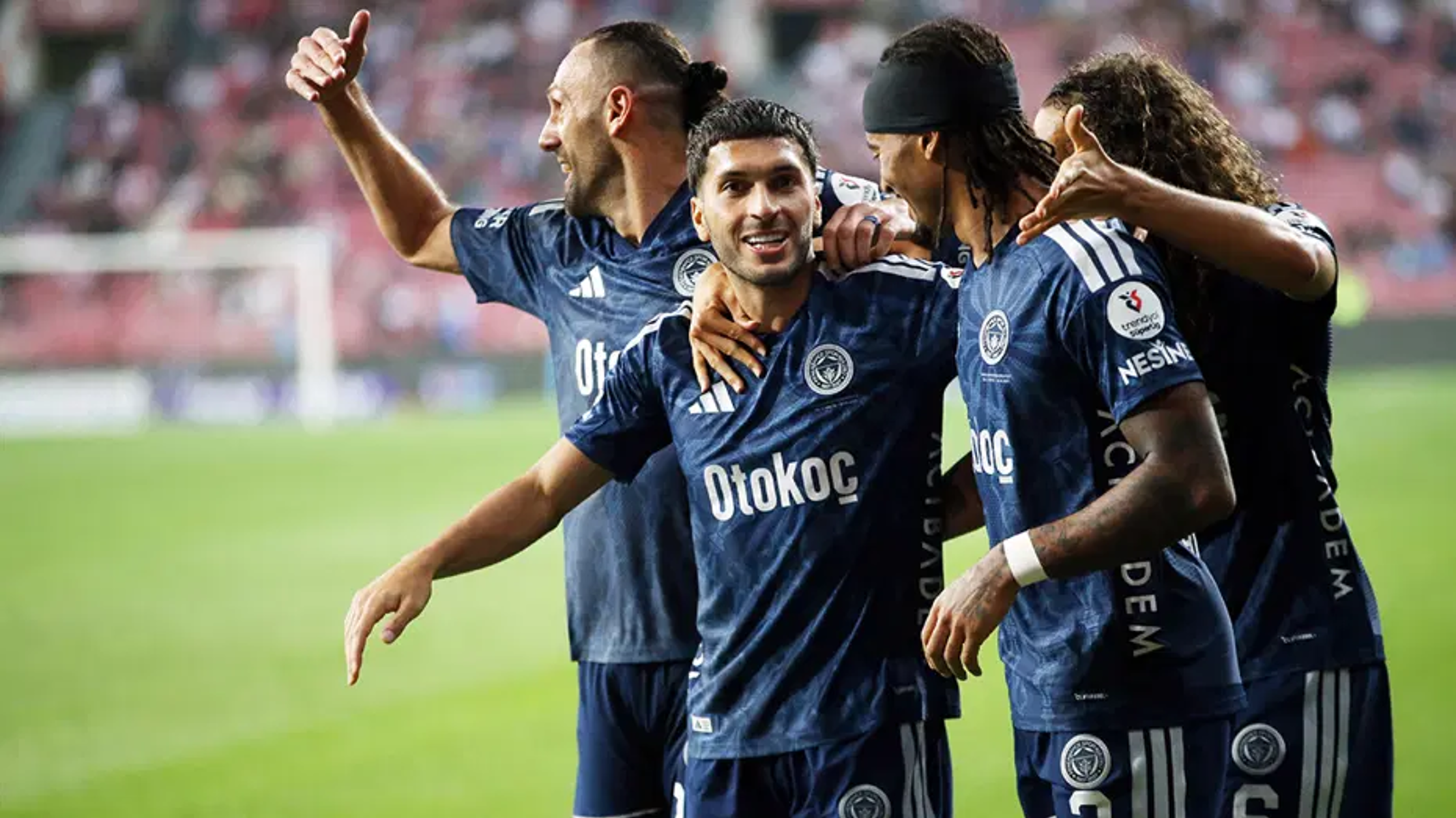 "Kerem’in işi artık çok zor. Oğuz büyük kazanç" Spor yazarları Fenerbahçe için ne dedi?