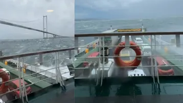 Arabalı feribot fırtınada sürüklendi, yolcular mahsur kaldı. Gemi güvenli alanda