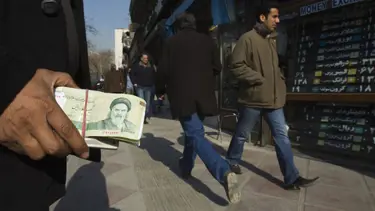 İran'da riyal isyanı