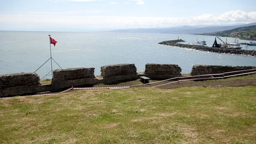 Akçakale Kalesi'nin kalıntıları deniz altından çıkıyor 15