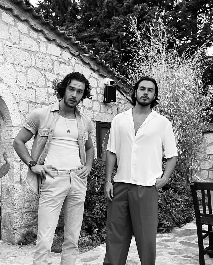 Sen Ağlama İstanbul'un Ferhat'ı Aytaç Şaşmaz'dan aile pozu 2