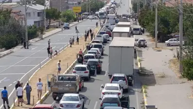 Edirne’de kaza:Otomobilin çarptığı yaya öldü, mahalleli yolu kapattı