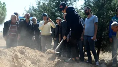 Emre Mor dedesini toprağa verdi