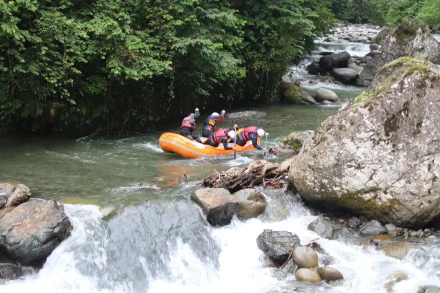 Türkiye'de yeni bir rafting parkuru açıldı: Rize Tunca Vadisi 2 Türkiye'de yeni bir rafting parkuru açıldı: Rize Tunca Vadisi 2