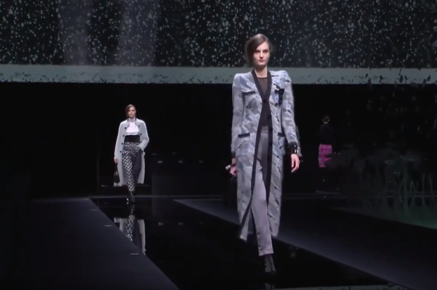 Armani corona virüsü nedeniyle boş salonda defile yaptı 1 Armani corona virüsü nedeniyle boş salonda defile yaptı 1