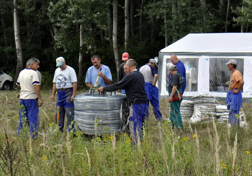 Macaristan-Sırbistan sınırına tel örgü 15 Macaristan-Sırbistan sınırına tel örgü 15