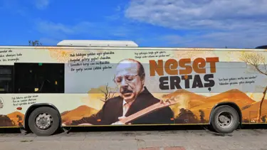 İETT'den Neşet Ertaş için vefa otobüsü